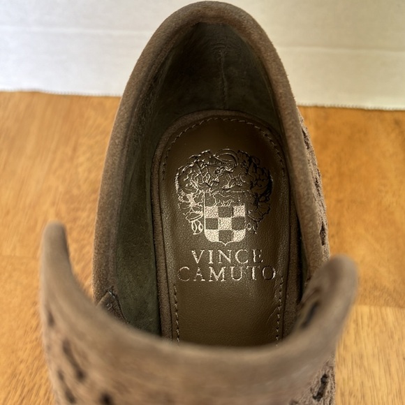 VINCE CAMUTO WESTERN POINTED TOE PUMPS PERFORATED BROWN SUEDE ANKLE BOOTIES - Picture 7 of 10